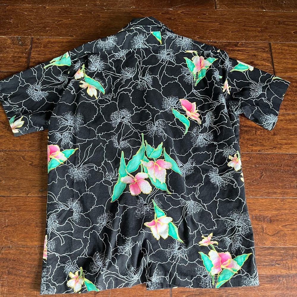 Hilo Hattie vintage Hawaiian shirt Dead stock. Large.